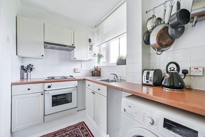 1 Bedroom Flat To Rent In Wenlock Street, Islington, London, N1