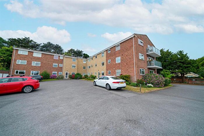 2 Bedroom Apartment To Rent In Bincleaves Road, Weymouth, DT4