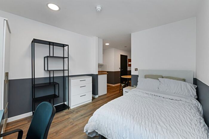 1 Bedroom Flat To Rent In Lister Gate, Nottingham, NG1