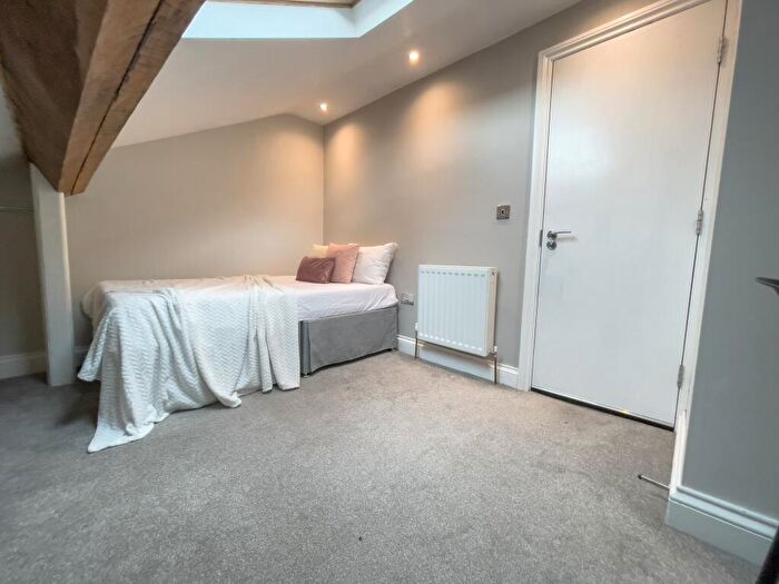 6 Bedroom House To Rent In Cameron Street, L7