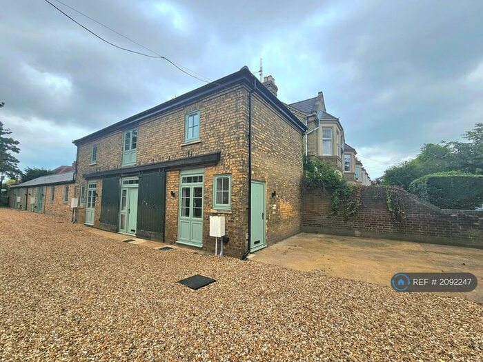 2 Bedroom Flat To Rent In Burghley Mansions, Spalding, PE1