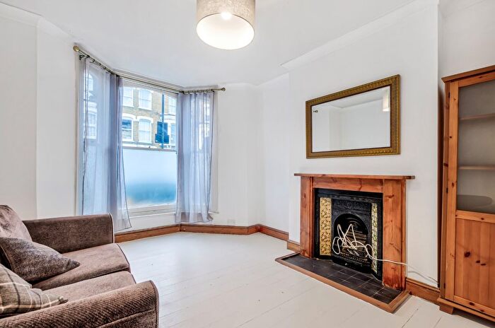 1 Bedroom Flat To Rent In Kellett Road, Brixton, London, SW2