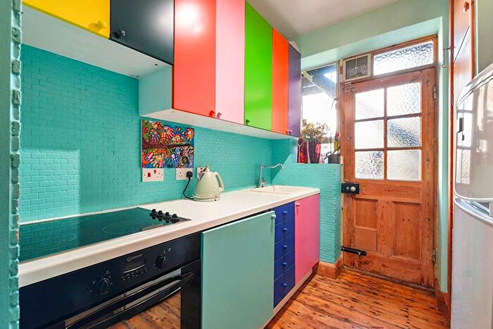 2 Bedroom Flat For Sale In Priory Road, London, NW6