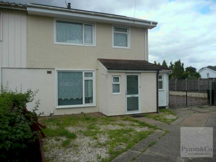 4 Bedroom Semi-Detached House To Rent In Hanbury Close, Earlham, NR5