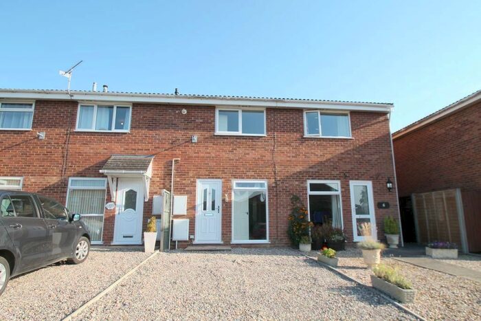 2 Bedroom Property To Rent In Lincoln Close, Tewkesbury, GL20