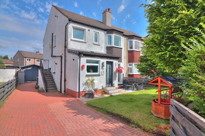 2 Bedroom Flat For Sale In Westbourne Crescent, Glasgow, G61