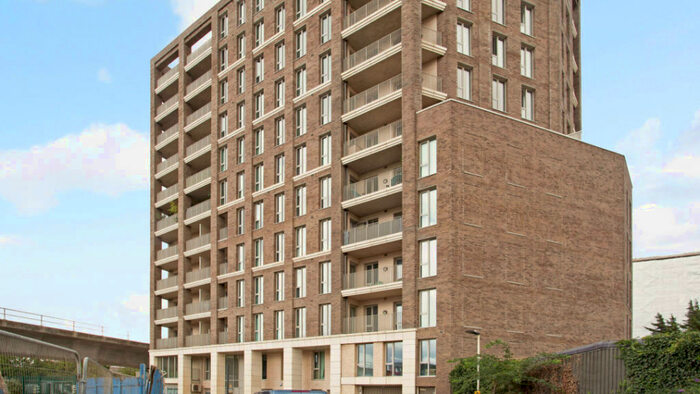 1 Bedroom Flat For Sale In Knights Road, Silvertown, E16