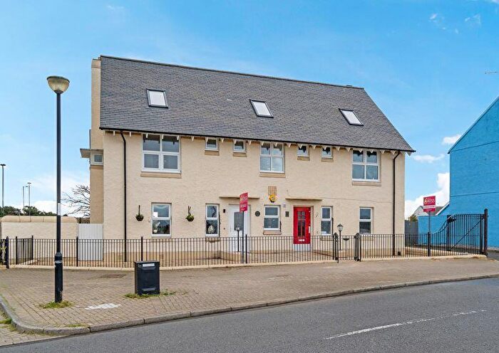 3 Bedroom Semi-Detached Villa For Sale In Harbour Street, Irvine, KA12