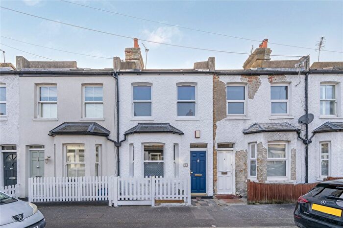 4 Bedroom Terraced House For Sale In Camac Road, Twickenham, TW2