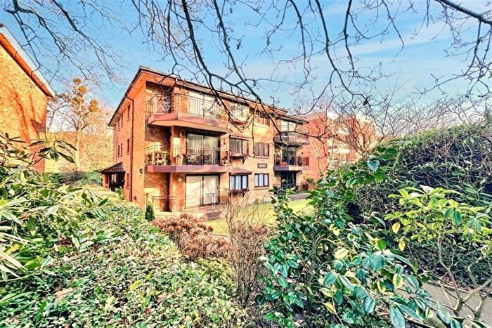 2 Bedroom Flat For Sale In Bournemouth, BH12