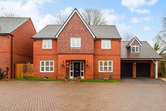 6 Bedroom House For Sale In Meadowbrook, Newbury, RG20