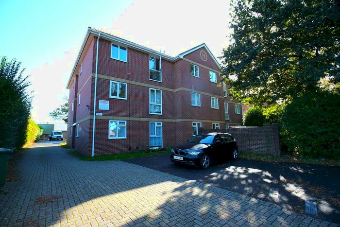 1 Bedroom Flat To Rent In Spring Road, Sholing, SO19