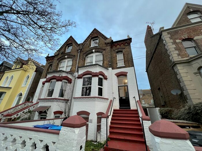 2 Bedroom Flat To Rent In North Avenue, Ramsgate, CT11