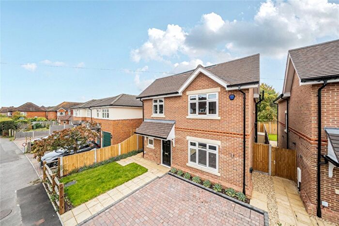 4 Bedroom Detached House For Sale In Send Barns Lane, Send, Woking, Surrey, GU23