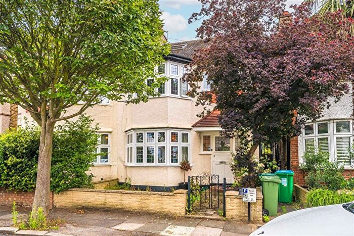 5 Bedroom Property To Rent In West Park Avenue, Kew, Richmond, TW9