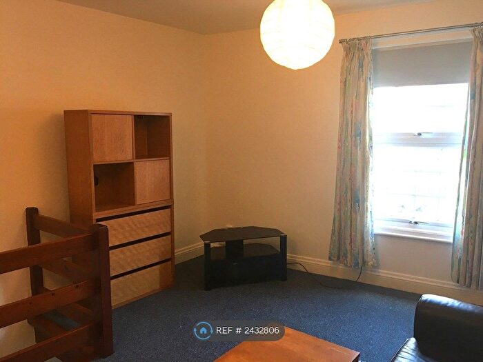 1 Bedroom Flat To Rent In Old Road, Leighton Buzzard, LU7