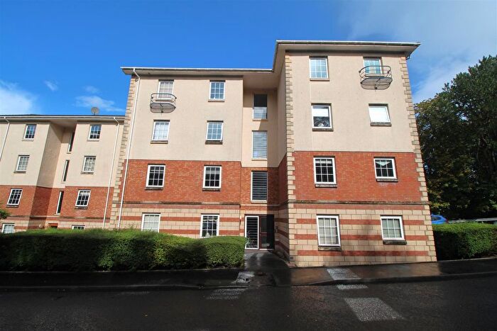 2 Bedroom Flat For Sale In Silver Birch Wynd, Port Glasgow, PA14