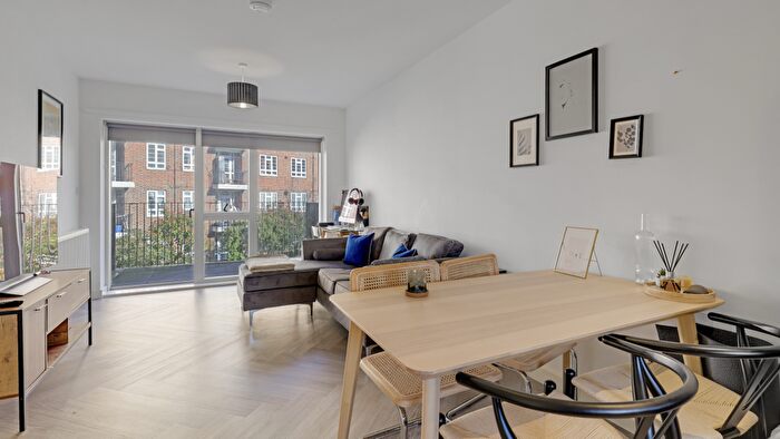 1 Bedroom Flat For Sale In London, London, E3