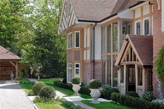 2 Bedroom Flat For Sale In Gillotts Lane, Henley-On-Thames, RG9