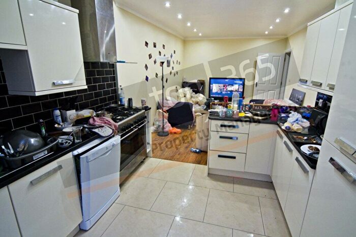 8 Bedroom Terraced House To Rent In *£pppw Incl Bills + Two Free Large Papa John’s Pizzas Weekly (T+C’s Apply)* Allington Avenue, Lenton, Nottingham, NG7