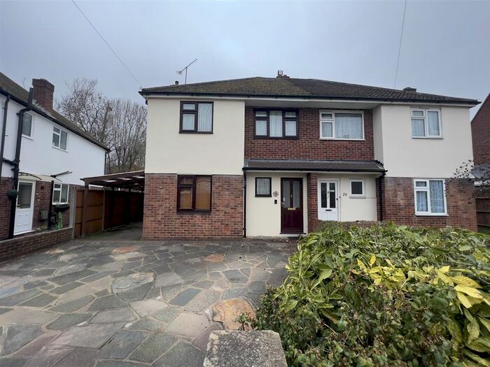 4 Bedroom Semi-Detached House To Rent In Ferndale Crescent, Uxbridge, UB8