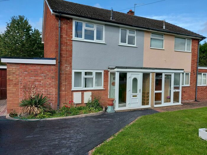 3 Bedroom Property To Rent In Longmeadow Road, Walsall, WS5