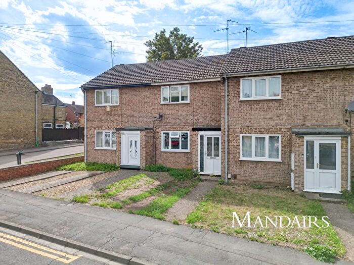 2 Bedroom Terraced House For Sale In Wharf Road, Woodston, PE2