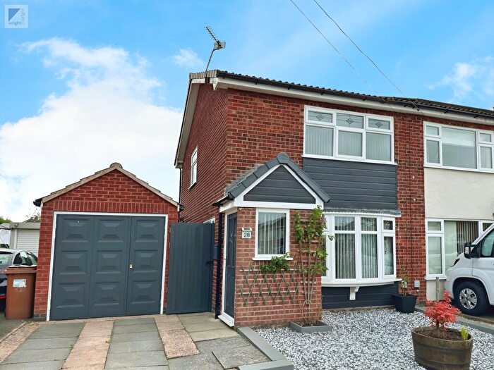 2 Bedroom Semi Detached House For Sale In Moray Close, Hinckley, LE10