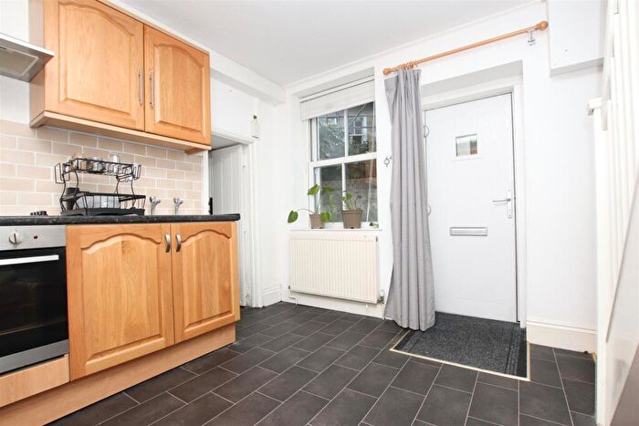 2 Bedroom Bungalow To Rent In Avenue Place, Combe Down, BA2