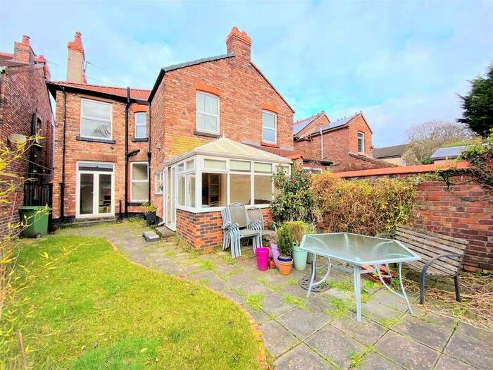 4 Bedroom Semi-Detached House To Rent In Uppingham Road, Stoneycroft, Liverpool, L13