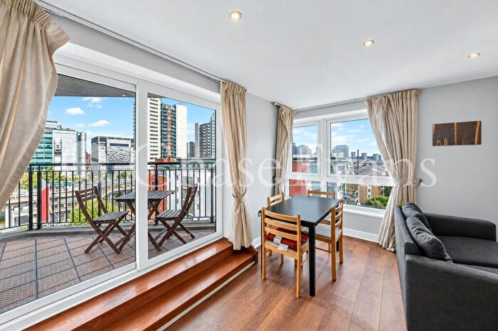 2 Bedroom Flat To Rent In Wingfield Court, Newport Avenue, Poplar, London, E14