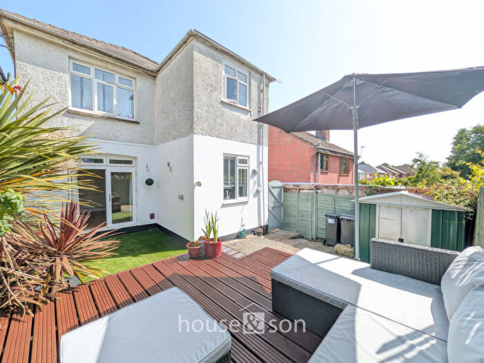 2 Bedroom Flat For Sale In Portland Road, Bournemouth, BH9