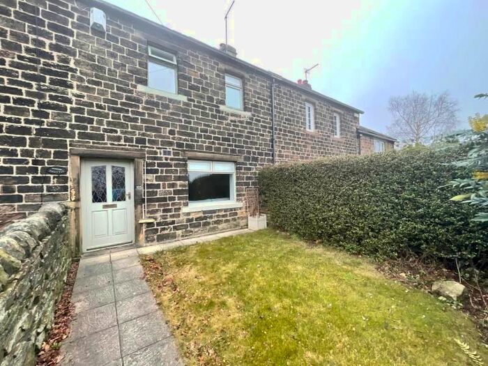 2 Bedroom Property To Rent In Gilstead Lane, Bingley, West Yorkshire BD16