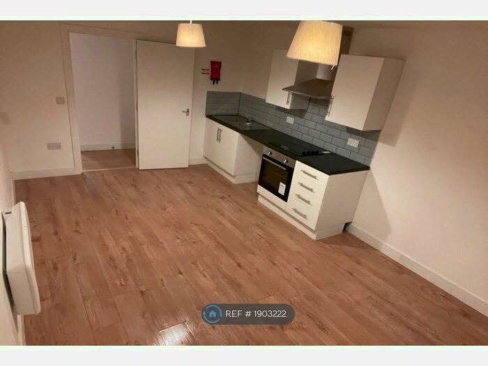 1 Bedroom Flat To Rent In Station Road, Rainham, Gillingham, ME8