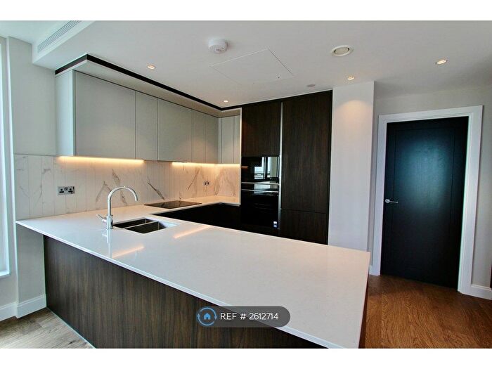 3 Bedroom Flat To Rent In Gasholder Place, London, SE11