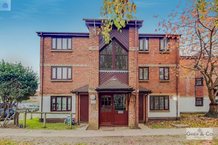 1 Bedroom Flat To Rent In Alliance Close, Wembley, HA0