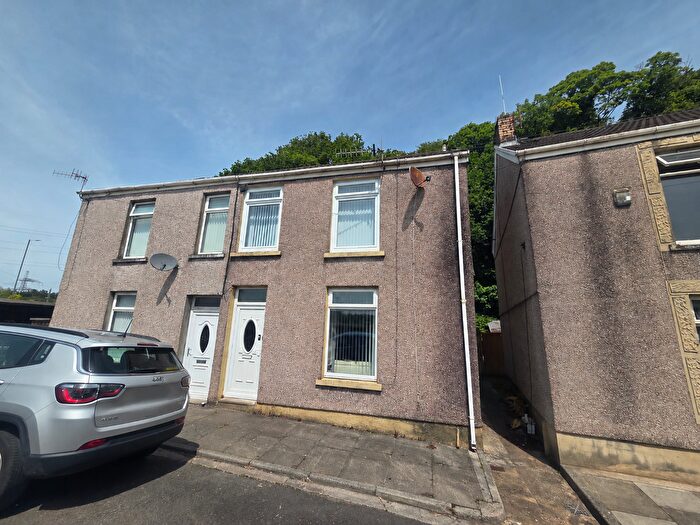 2 Bedroom Semi-Detached House To Rent In Tor-Y-Mynydd, Baglan, SA12