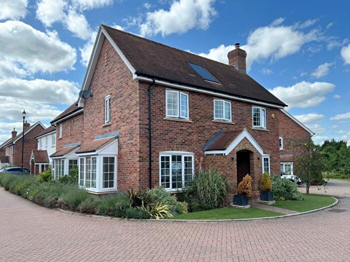 4 Bedroom Detached House For Sale In Williamson Way, Pitstone, LU7