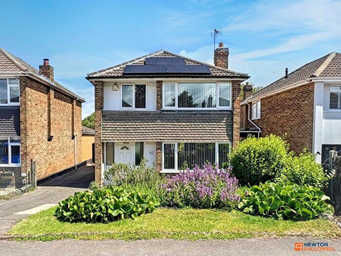 3 Bedroom Detached House For Sale In Rosslyn Road, Whitwick, LE67