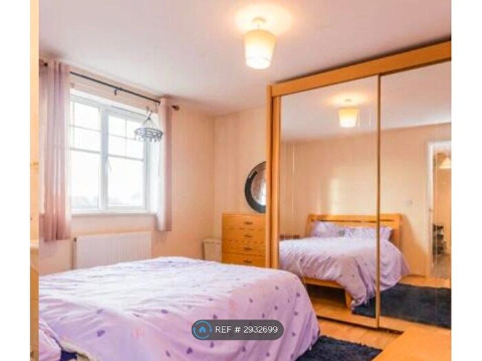2 Bedroom Flat To Rent In St. James Village, Gateshead, NE8
