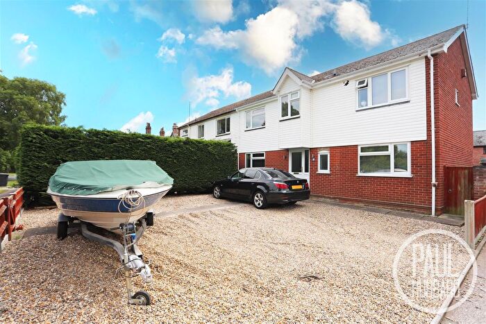 4 Bedroom Property For Sale In Caldecott Road, Oulton Broad, NR32