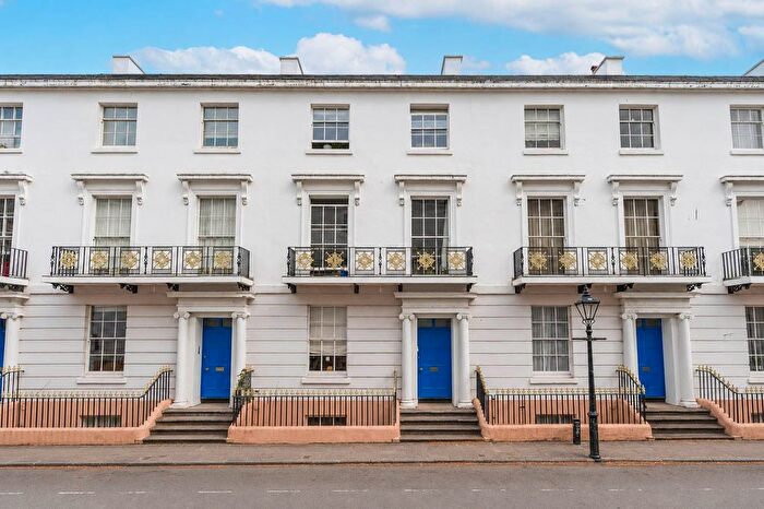 2 Bedroom Flat For Sale In Victoria Place, Newport, NP20