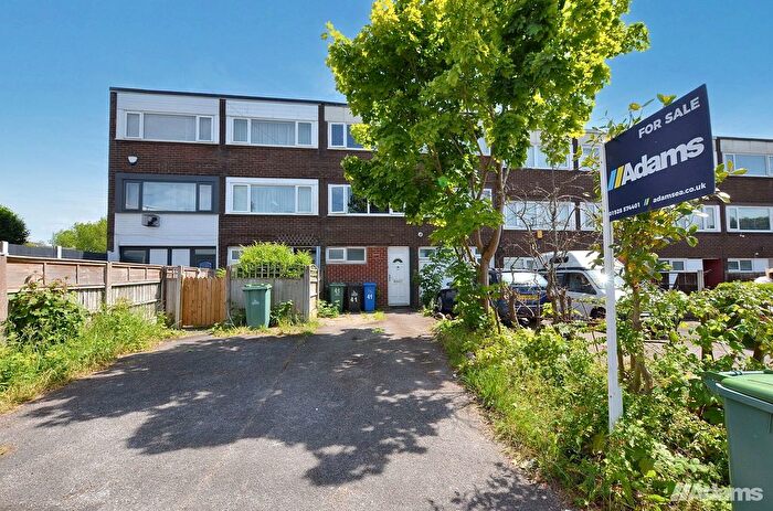 3 Bedroom Terraced House For Sale In Handforth Lane, Runcorn, WA7