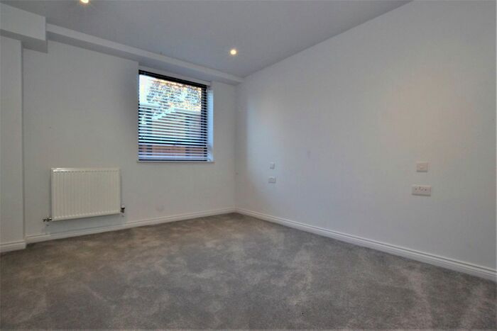 1 Bedroom Flat To Rent In Brighton Road, Purley, CR8