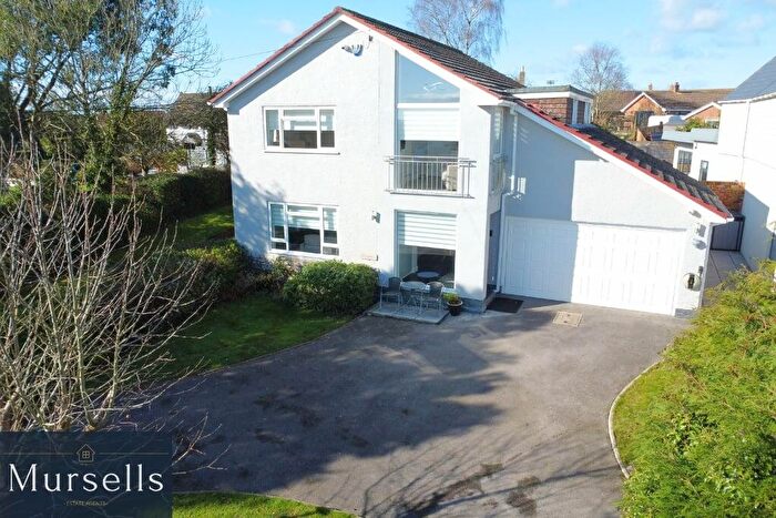 4 Bedroom Detached House For Sale In Middle Road, Lytchett Matravers, Poole, BH16