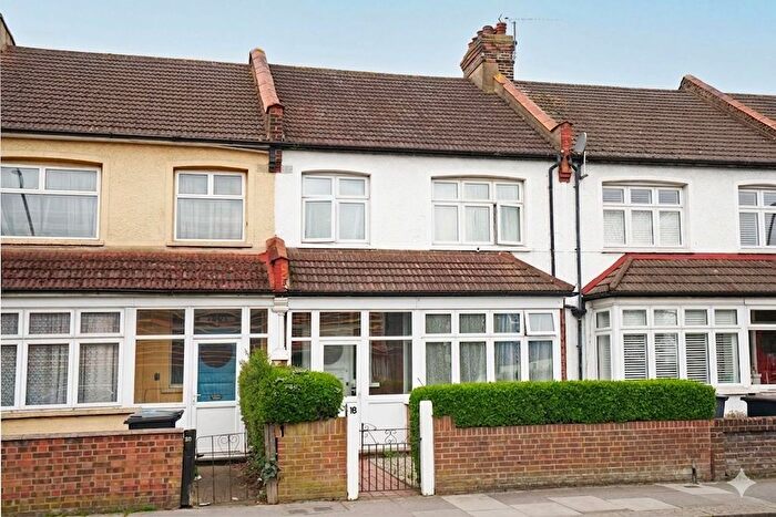 3 Bedroom Terraced House For Sale In Shirley Road, Croydon, CR0