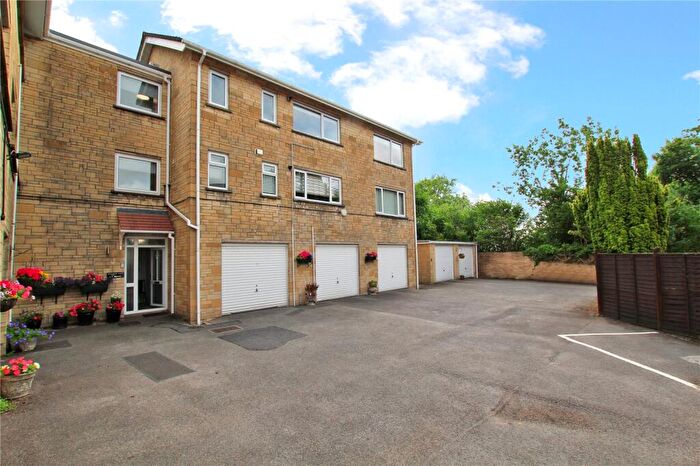 2 Bedroom Apartment For Sale In Hollybush Court, Hollybush Road, Cyncoed, Cardiff, CF23