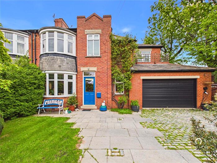 4 Bedroom Semi Detached House To Rent In Redhills Lane, Durham, DH1
