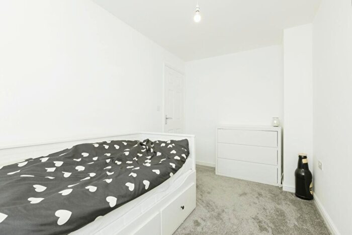 3 Bedroom Semi-Detached House For Sale In Victory Close, Consett, DH8