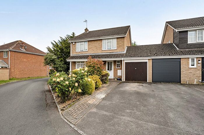 4 Bedroom Detached House For Sale In Rosemary Avenue, Earley, Reading, RG6